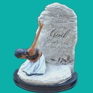 "She Who Kneels Before God" 2013 African American Prayer 9" resin figure